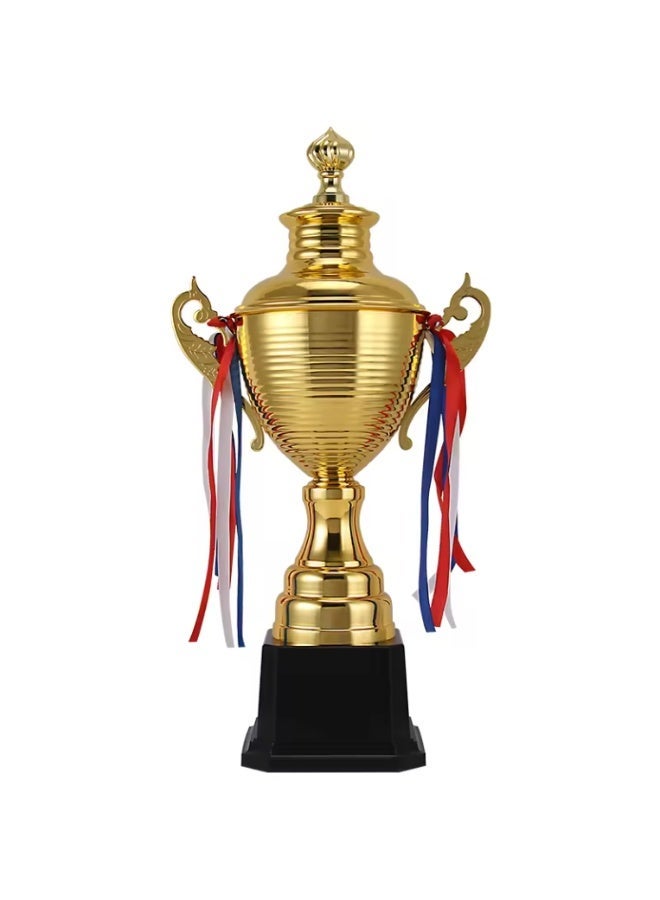 كأس معدن مطلي باللون الذهبي للبطولة مع غطاء وشرائط ملونة، قاعدة سوداء، تصميم كلاسيكي للجوائز والمسابقات الرياضية - Image 1